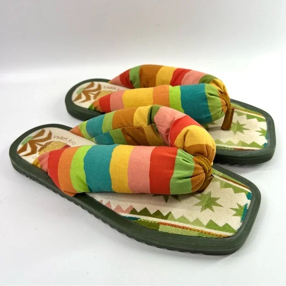 FARM Rio Pineapple Puffy Flip Flop Sandals 8 - Picture 7 of 14